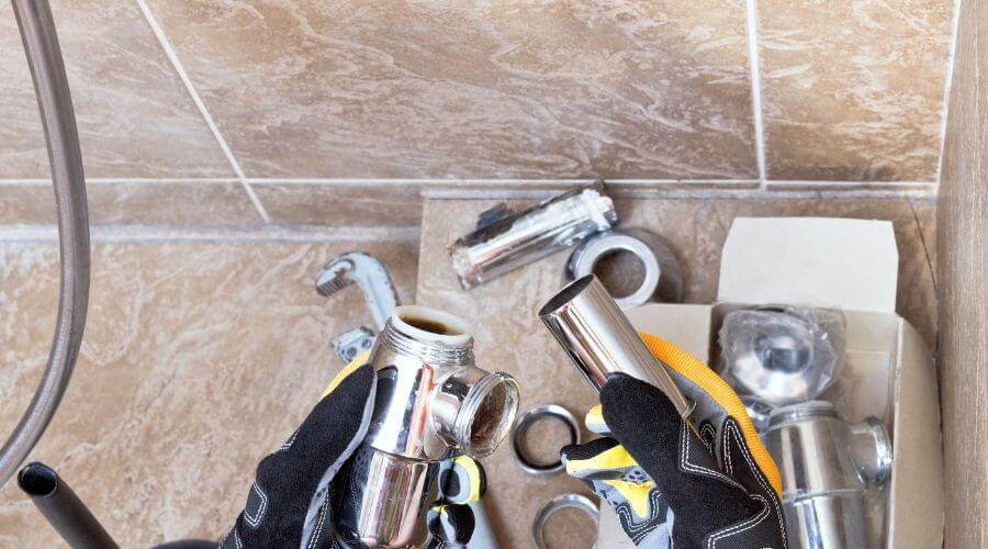 Professional gutter cleaning in Kinde, MI